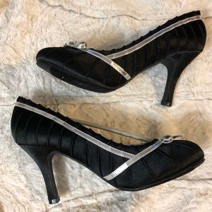 ROCKABILLY PIN-UP PUMPS NWT ADORBS! Size 11